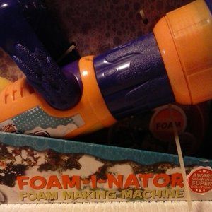 FOAM-I-NATER FOAM MAKING TOY GUN (NIB)